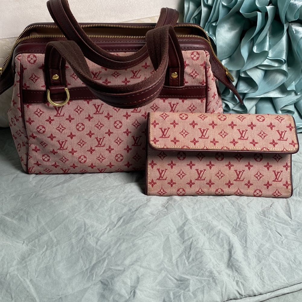 Louis Vuitton purse and wallet